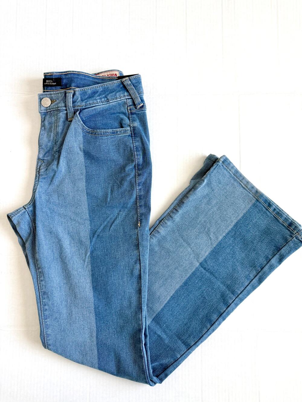 True Religion Two Tone Flare Bootcut Becca Denim Women's Jean Size 29